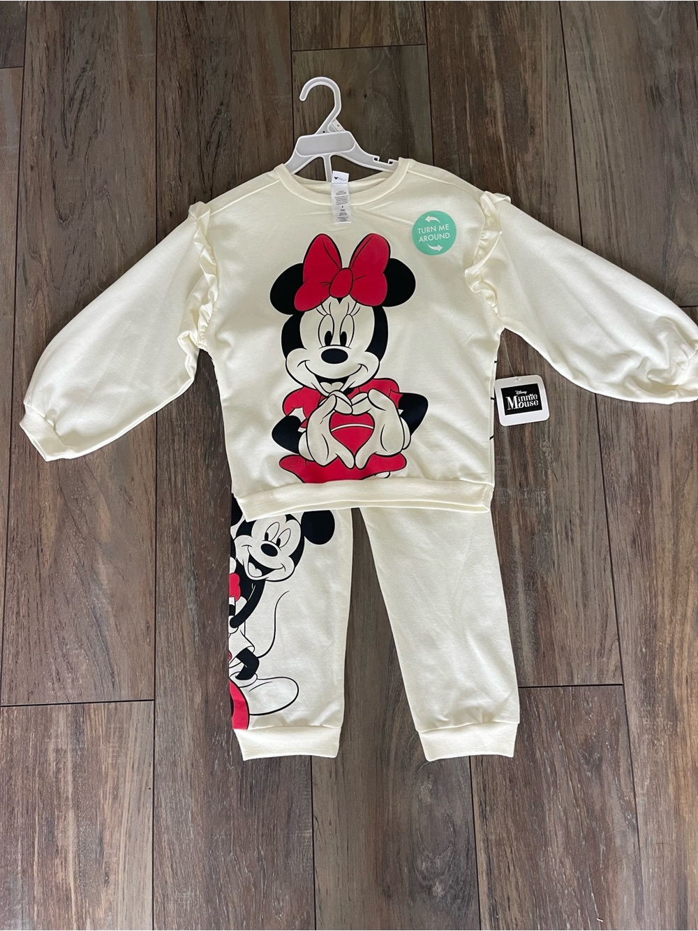 Disney Minnie Mouse cream colored sweatshirt & Jogger 2pcs set NWT girls size 6